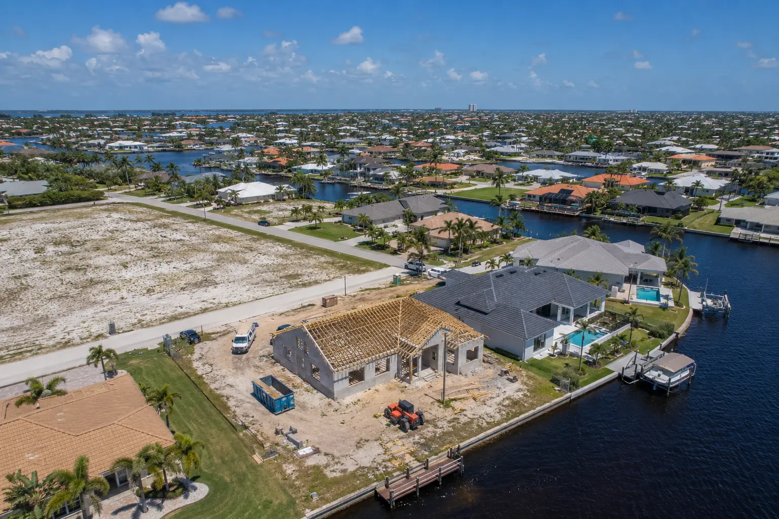 Cost to build a home in Cape Coral including land construction customization and total project budget