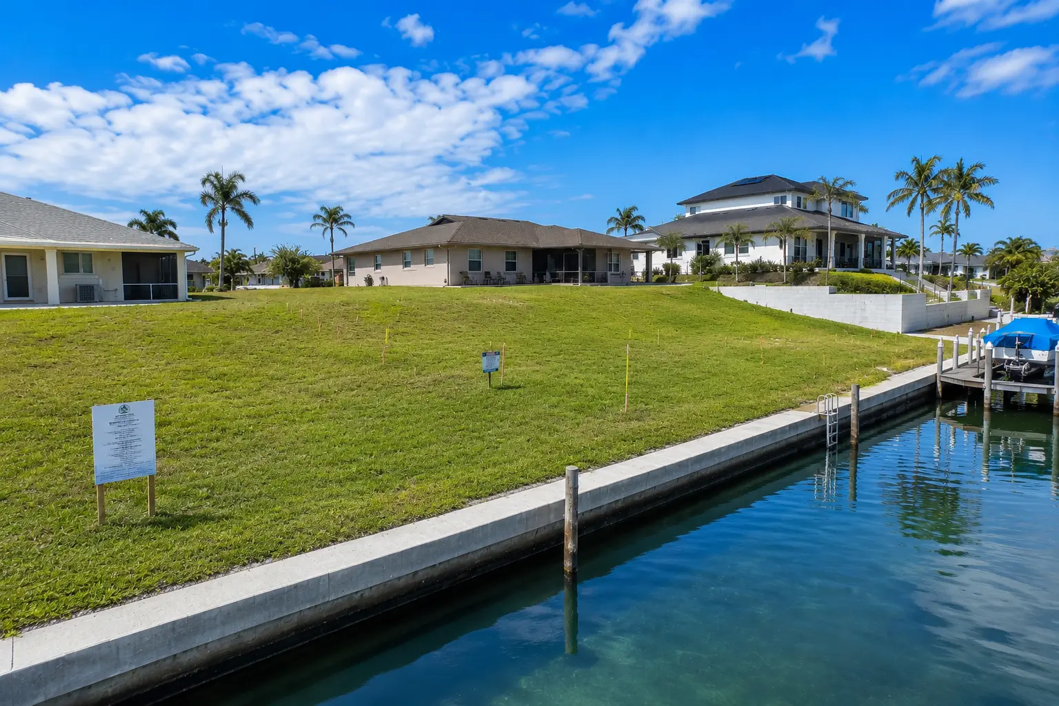 Cape Coral elevated foundation stem wall fill and raised slab construction for flood protection