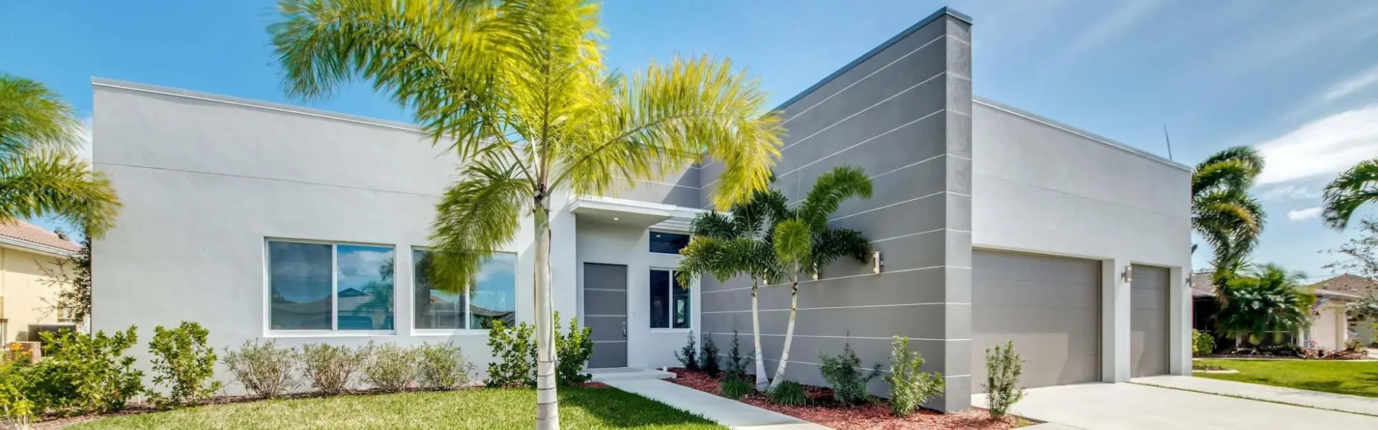 Modern housing styles and custom homes in Northeast Cape Coral