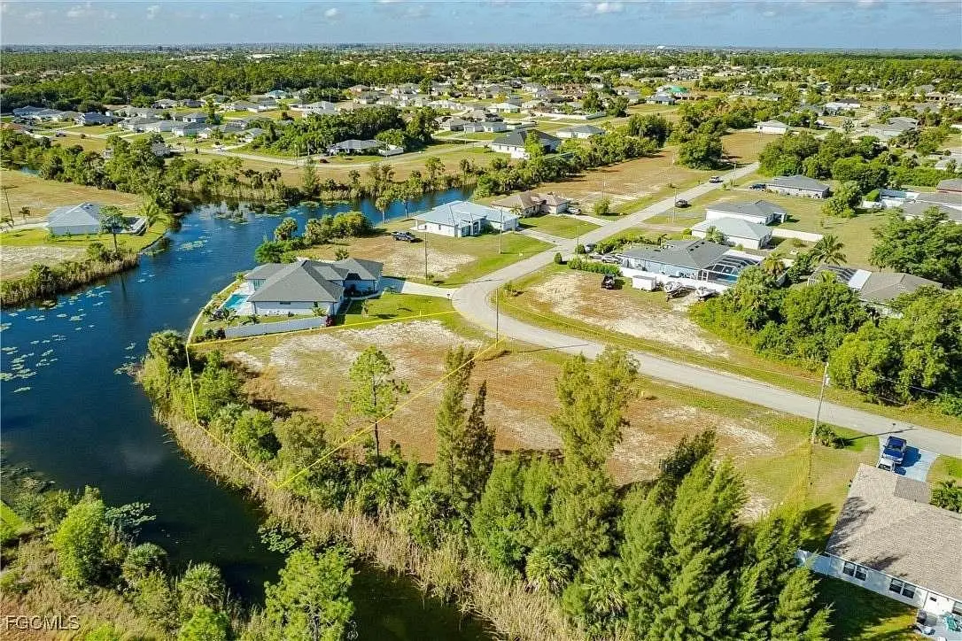 Building a new custom home in Northeast Cape Coral with long-term growth potential