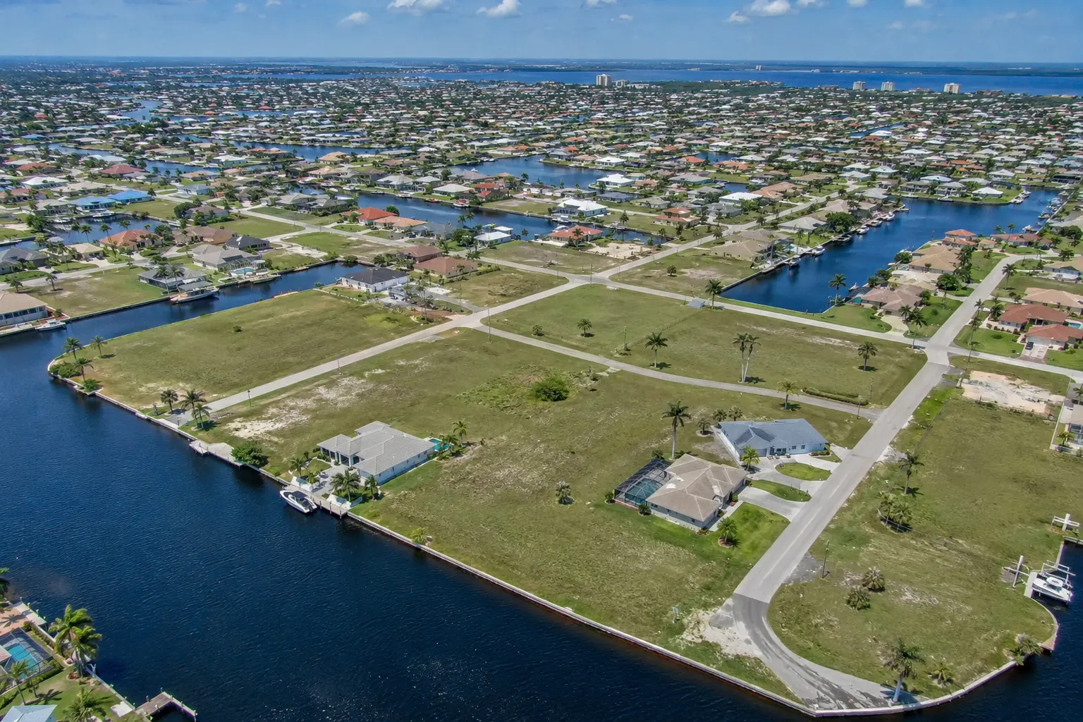Top broker for selling your lot in Cape Coral with expertise in land waterfront property builders and new construction buyers