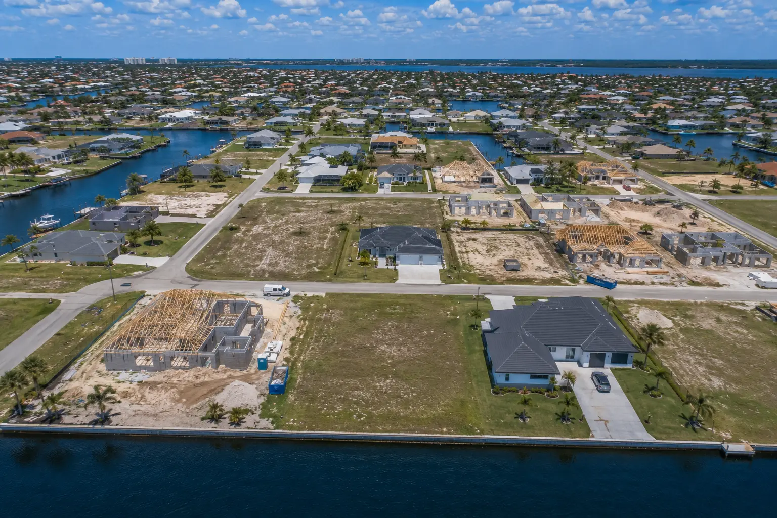 Marketing a Cape Coral vacant lot by helping buyers visualize water views docks pools outdoor living and future home possibilities